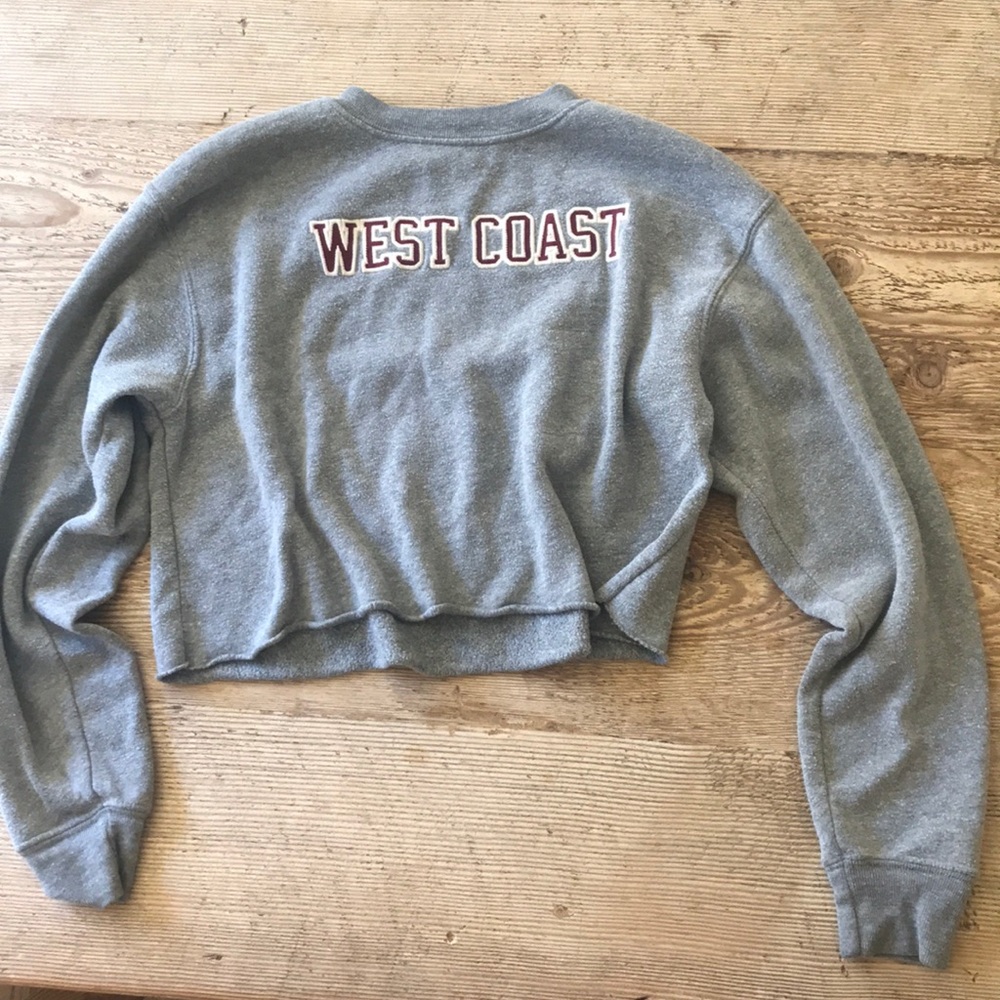 Brandy Melville pull over sweater